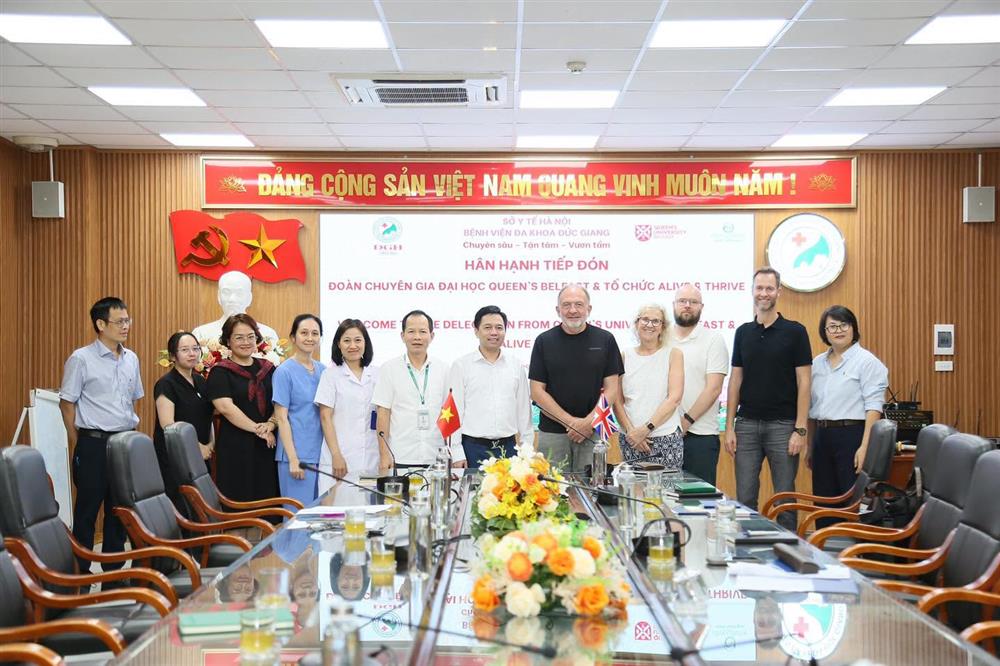 BỆNH VIỆN ĐA KHOA ĐỨC GIANG TĂNG CƯỜNG HỢP TÁC QUỐC TẾ VỚI ĐẠI HỌC QUEEN'S BELFAST (VƯƠNG QUỐC ANH) VÀ TỔ CHỨC ALIVE & THRIVE (HOA KỲ): MỞ RỘNG CƠ HỘI ĐƯA MÔ HÌNH NGHIÊN CỨU RA THẾ GIỚI 